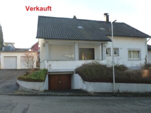 Mehr über den Artikel erfahren 1200 m² Grundstück mit Wohnhaus, Garage und Schuppen in 77948 Friesenheim